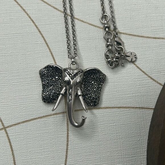 Lucky Brand Elephant Necklace - Picture 1 of 6